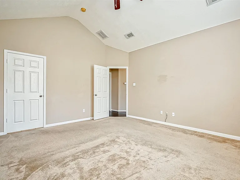 2218 Falcon Knoll Ln — Photo 24