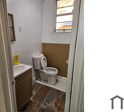 3607 Parkside Dr #1 — Photo 2