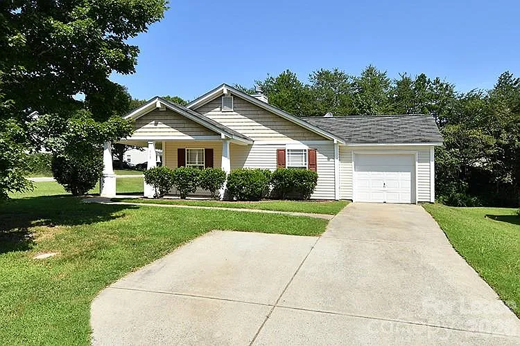3 bed, 2.0 bath, 1150 sqft, $1,895 — Photo 2