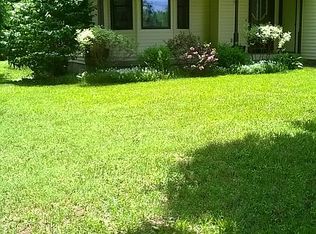 488 Eight Mile Rd NW, Comstock Park, MI 49321