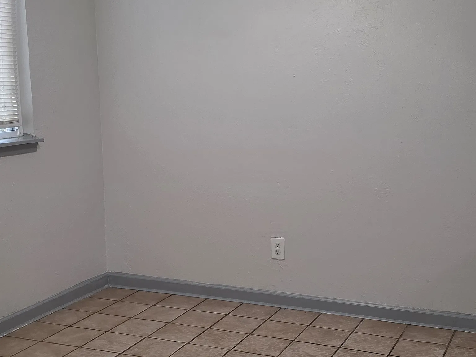 4 bed, 1550 sqft, $1,800 — Photo 2