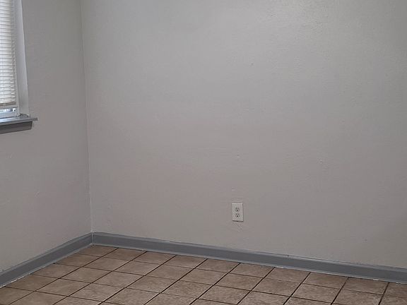 2nd image of 7508 Castillo Rd