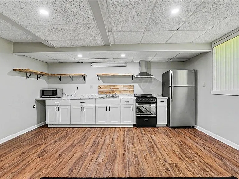 3084 Green Valley Dr — Photo 12