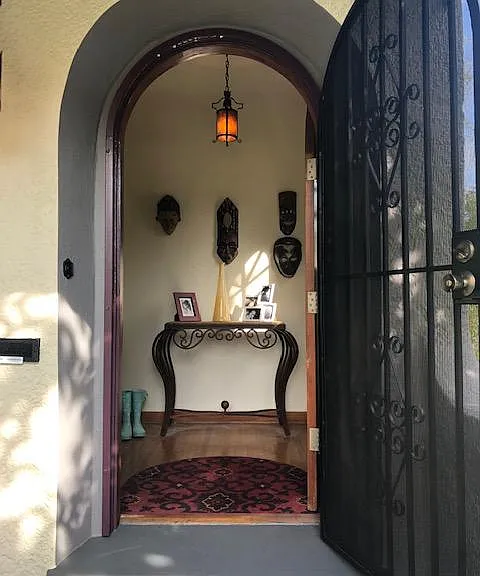 1136 Cordova Ave — Photo 10