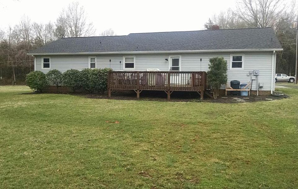 2nd image of 159 Cedar Forest Ln