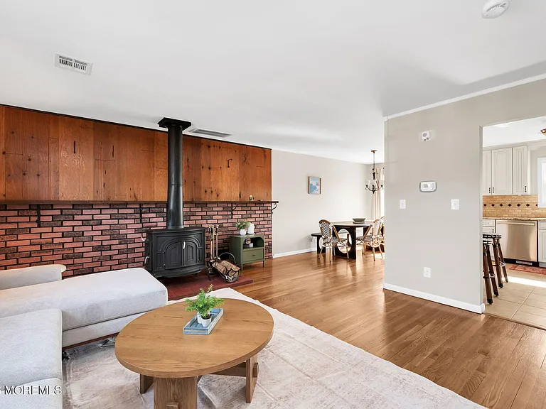 116 Cornell Ave — Photo 7
