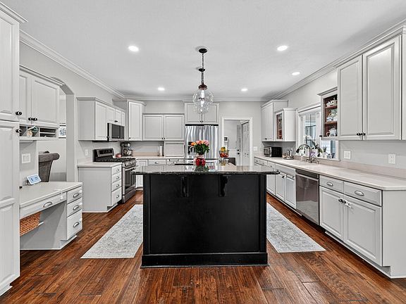 4th image of 14660 Carrigan Ct