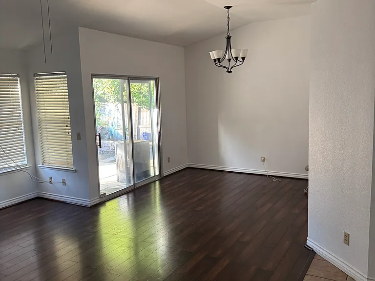 1187 Cabana Ct — Photo 8