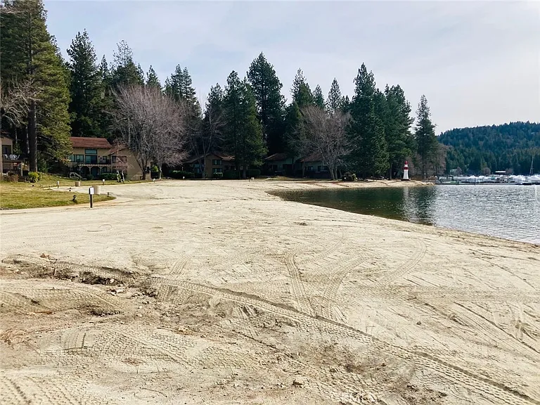 27657 Peninsula Dr — Photo 5