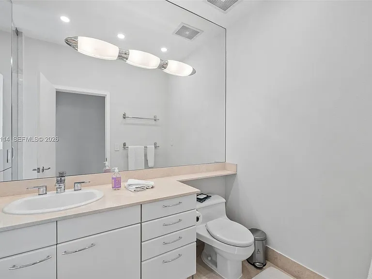 21103 NE 38th Ave — Photo 40
