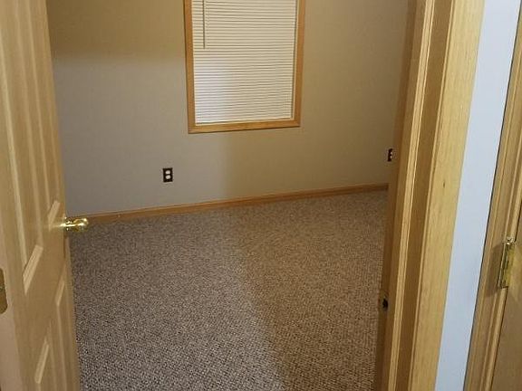 3rd image of 714 Smith St