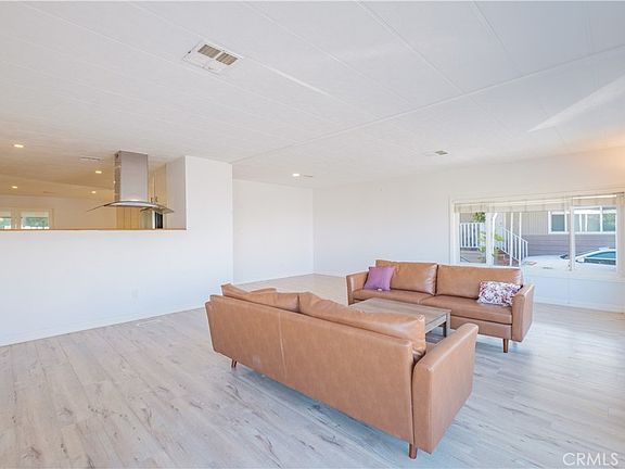 2nd image of 2550 Pacific Coast Hwy #206