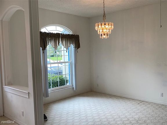 5th image of 15337 Burbank Dr