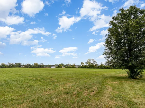 1276 N Bend Rd, Hebron, KY 41048