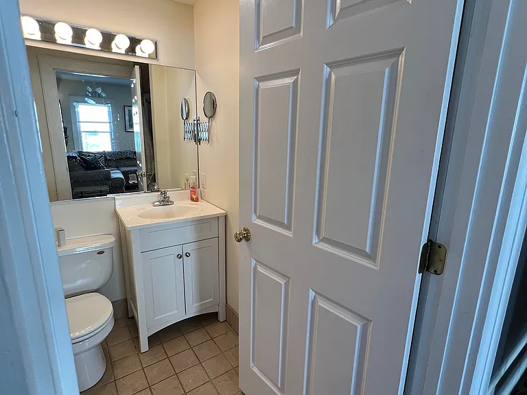 237 Everett St #237 — Photo 19