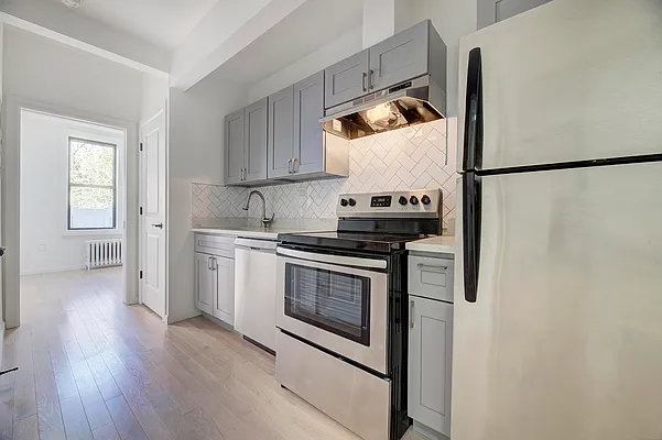 Rented by REAL New York | media 10