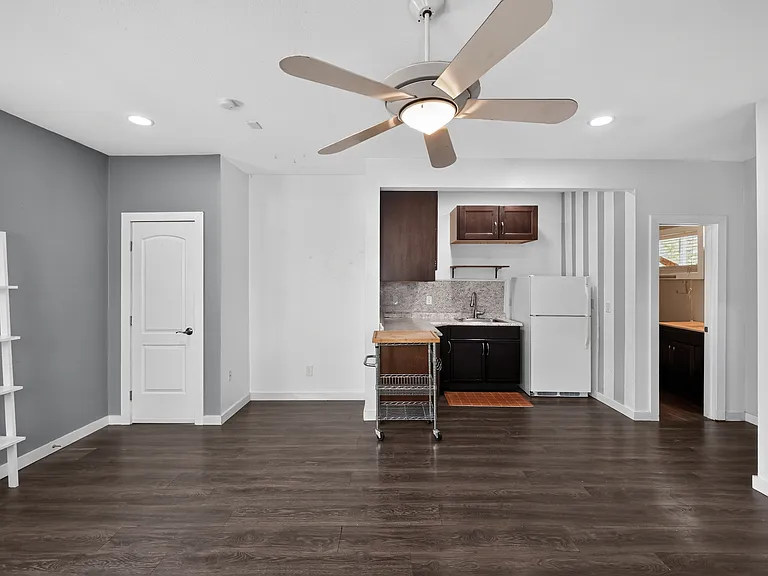 1420 Dayton St — Photo 13