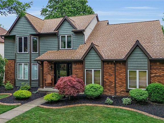 3rd image of 66 Beachridge Dr