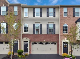 1005 Pointe View Dr, Mars, PA 16046