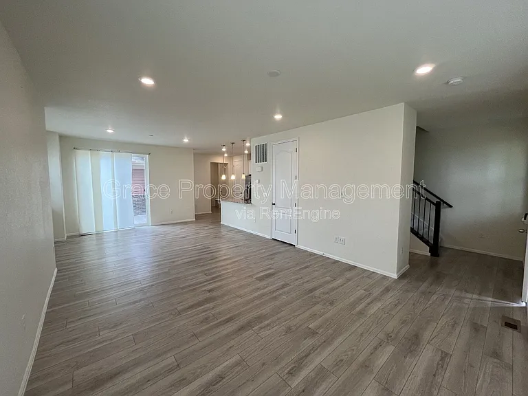 17626 Olive St — Photo 2
