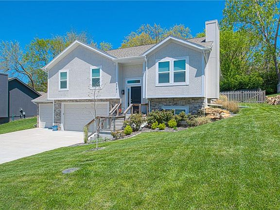 2nd image of 5721 N Overland Dr