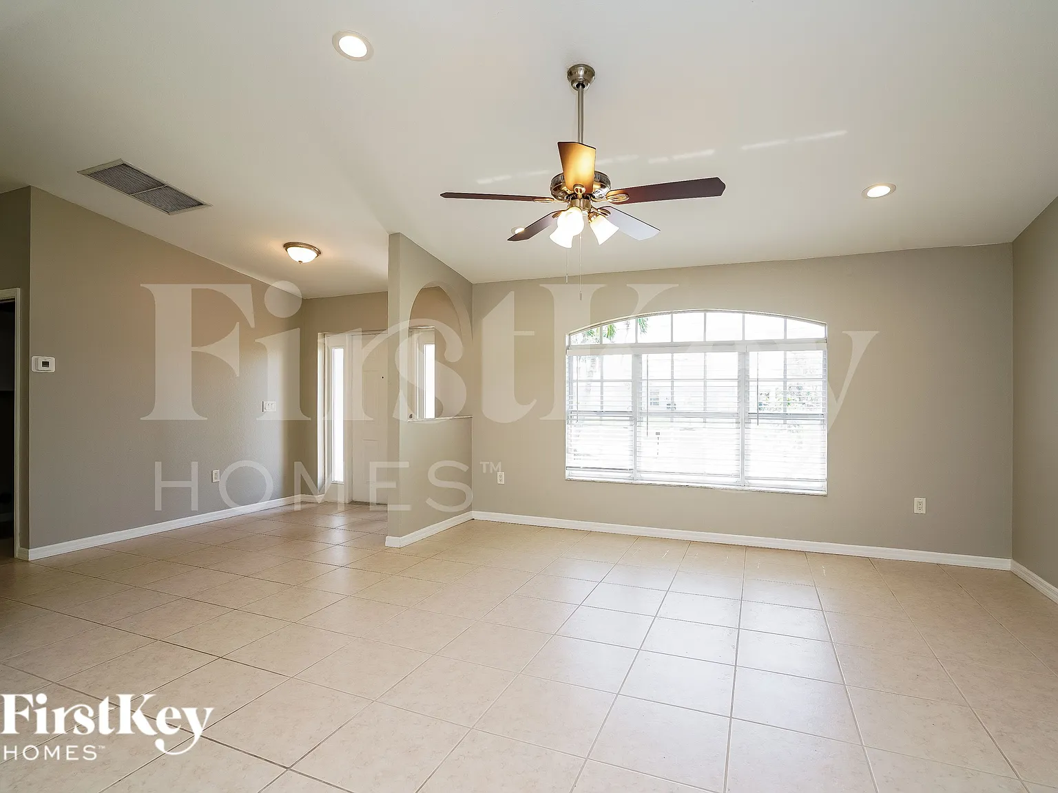 3 bed, 2.0 bath, 1604 sqft, $1,840 — Photo 3