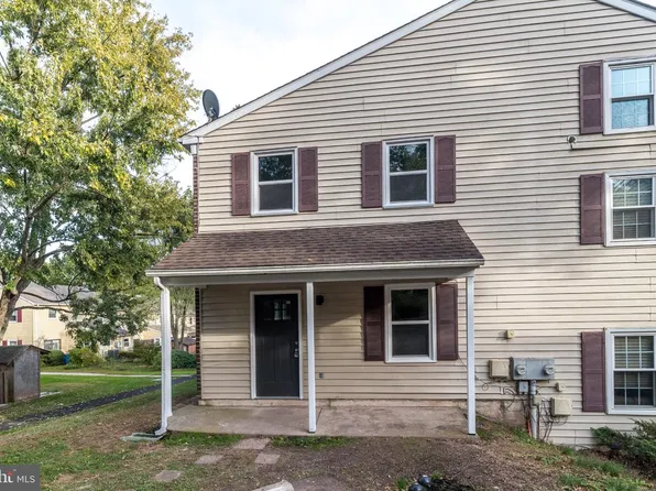 505 Hickory Ln, Sellersville, PA 18960