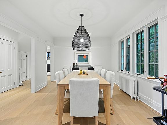 5th image of 14 Parkside Pl