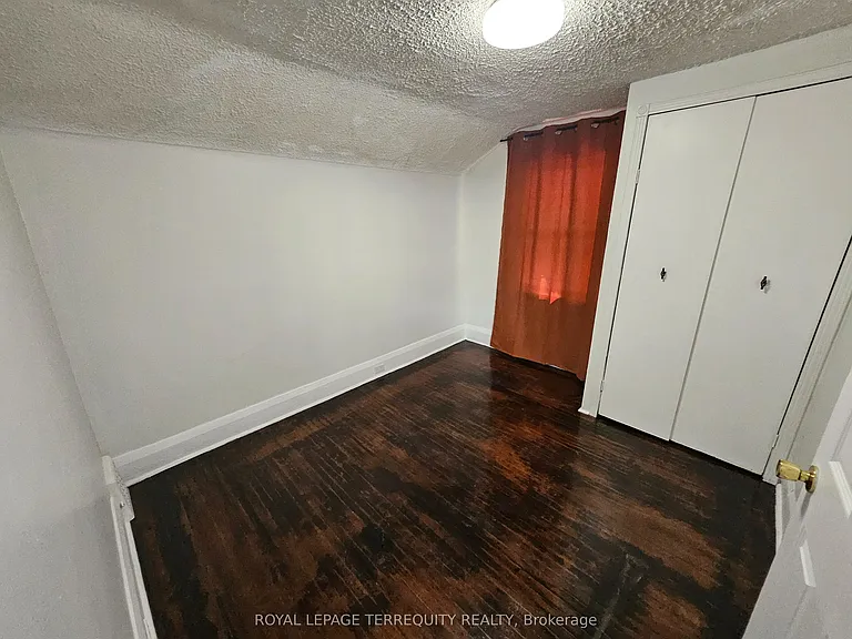 14 Hollis St — Photo 22