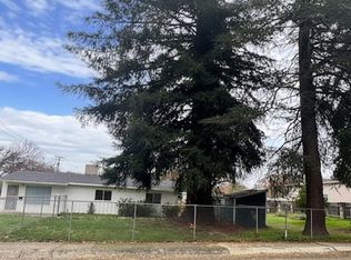 2108 Park Marina Dr, Redding, CA 96001