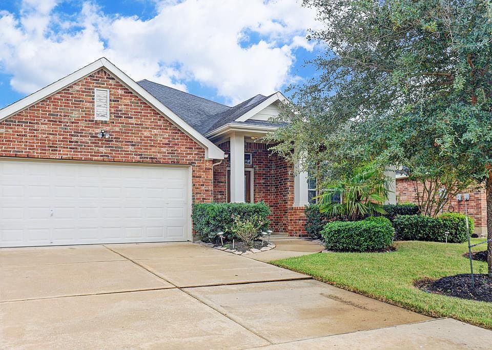 1st image of 15418 Berkshire Manor Ln