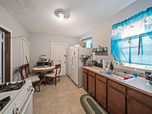 boston-massachusetts-59110492 picture