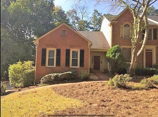 108 Weatherburne Dr, Roswell, GA 30076