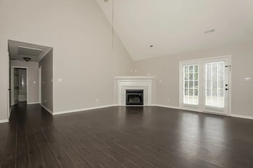 4 bed, 3.0 bath, 1785 sqft, $2,920 — Photo 4