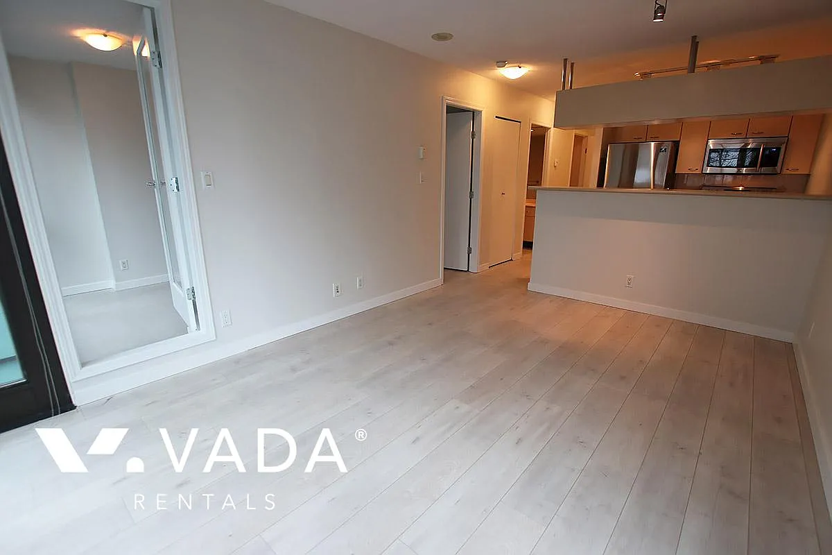 1331 Alberni Street Vancouver — Photo 2