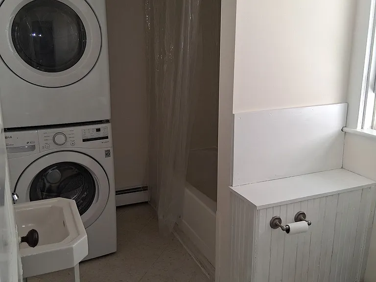 86-88 Mascoma St #4 — Photo 6