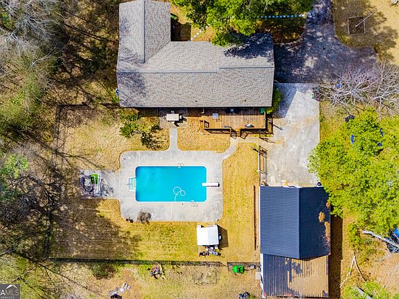 2nd image of 1487 Cochran Ridge Rd