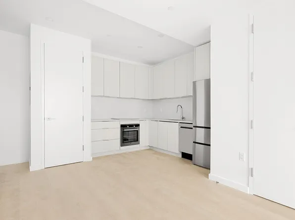 150 Lawrence Street image 2 of 31