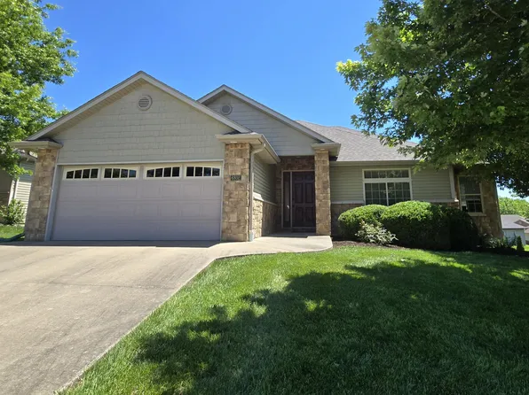 6802 Stanwood Dr, Columbia, MO 65203