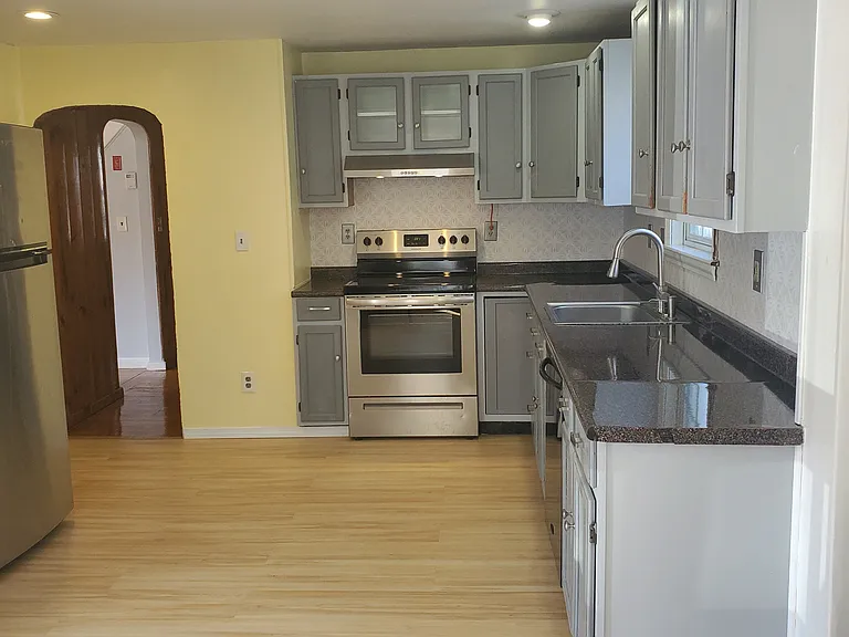 27 Hope St — Photo 2
