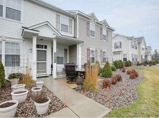 10995 Oak Grove Cir, Saint Paul, MN 55129