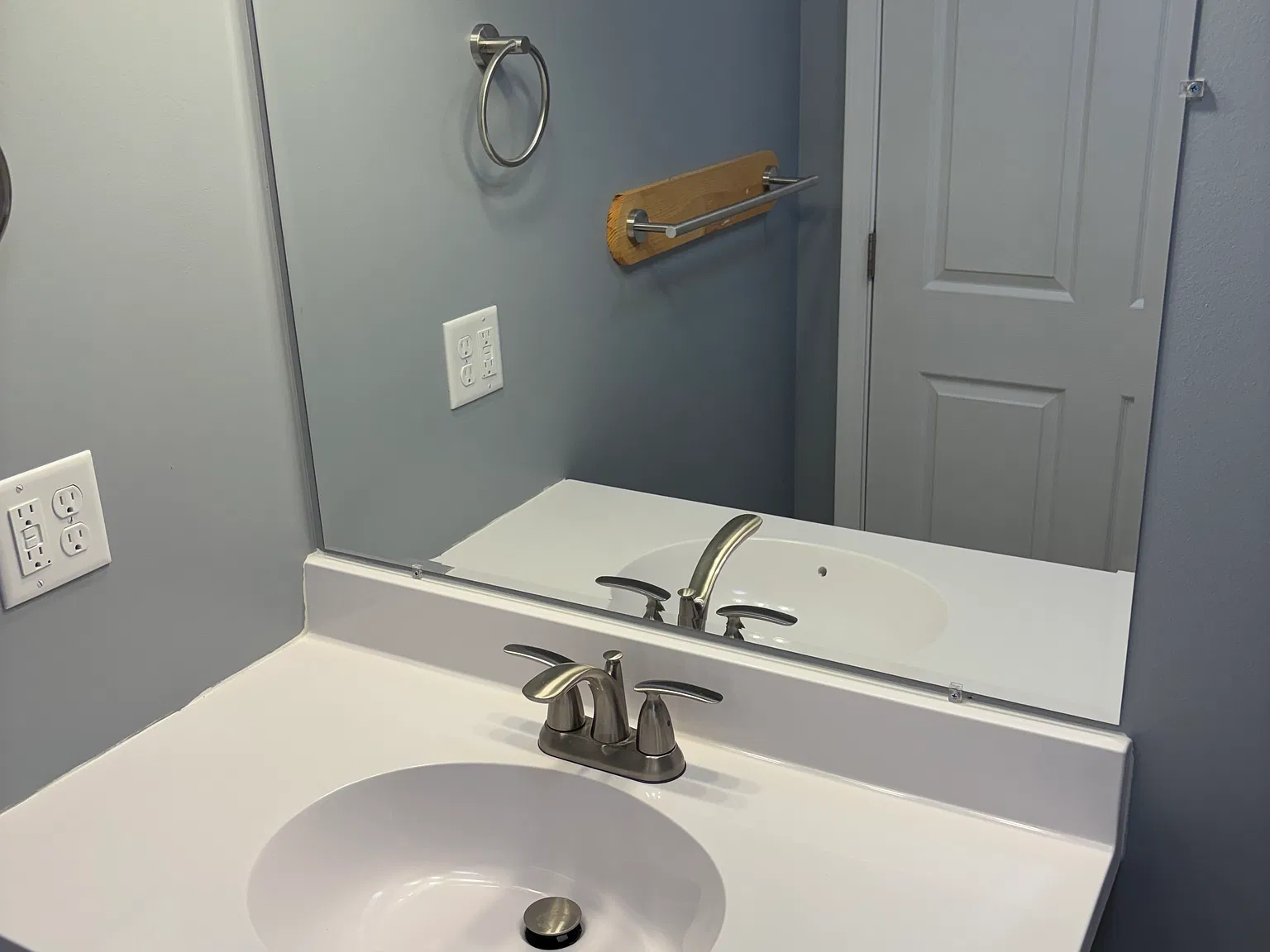 538 NW 13th Hwy — Photo 1