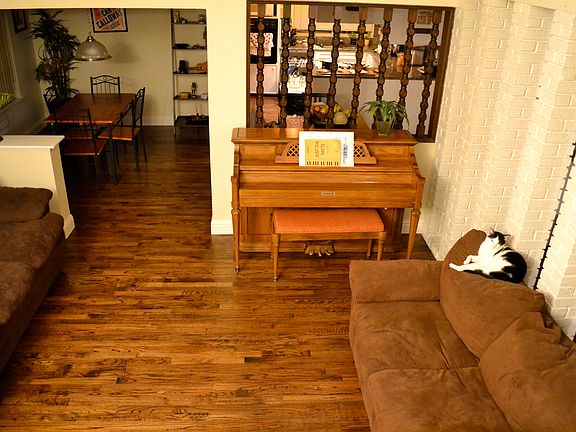4th image of 1004 Carleton Dr