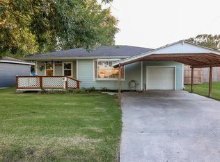 3141 Hickory Ave, Groves, TX 77619