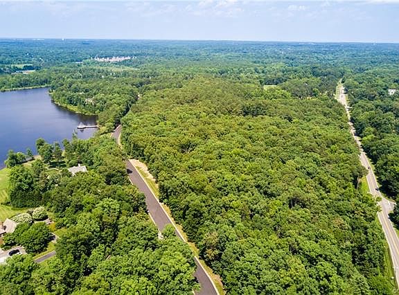 3rd image of 452 Rivergate Dr