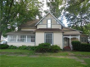 108 N Walnut St, Carthage, IN 46115