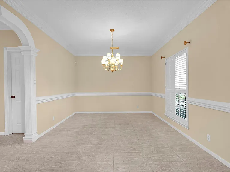 611 N Hickory St — Photo 6