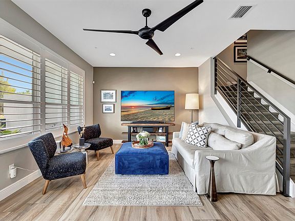 4th image of 2900 NE 12th Terrace #28