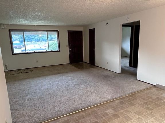 4th image of 7402 NE 133rd Ave