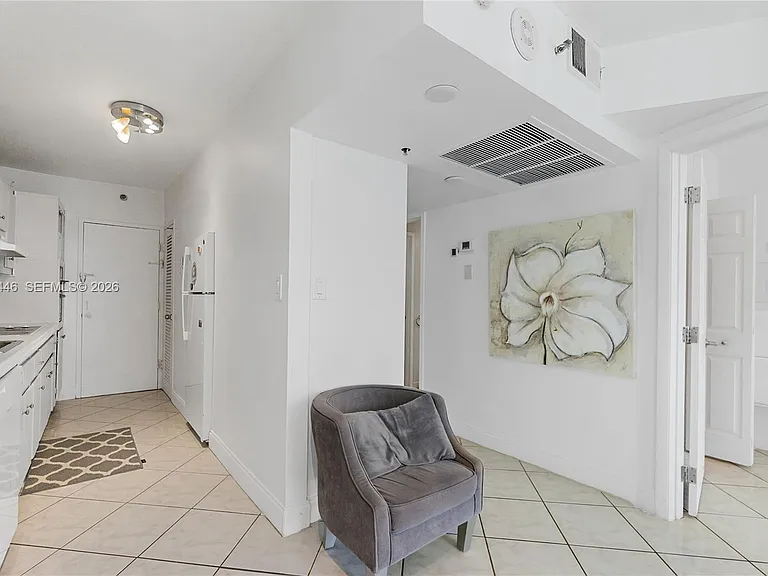 100 Lincoln Rd #638 — Photo 4